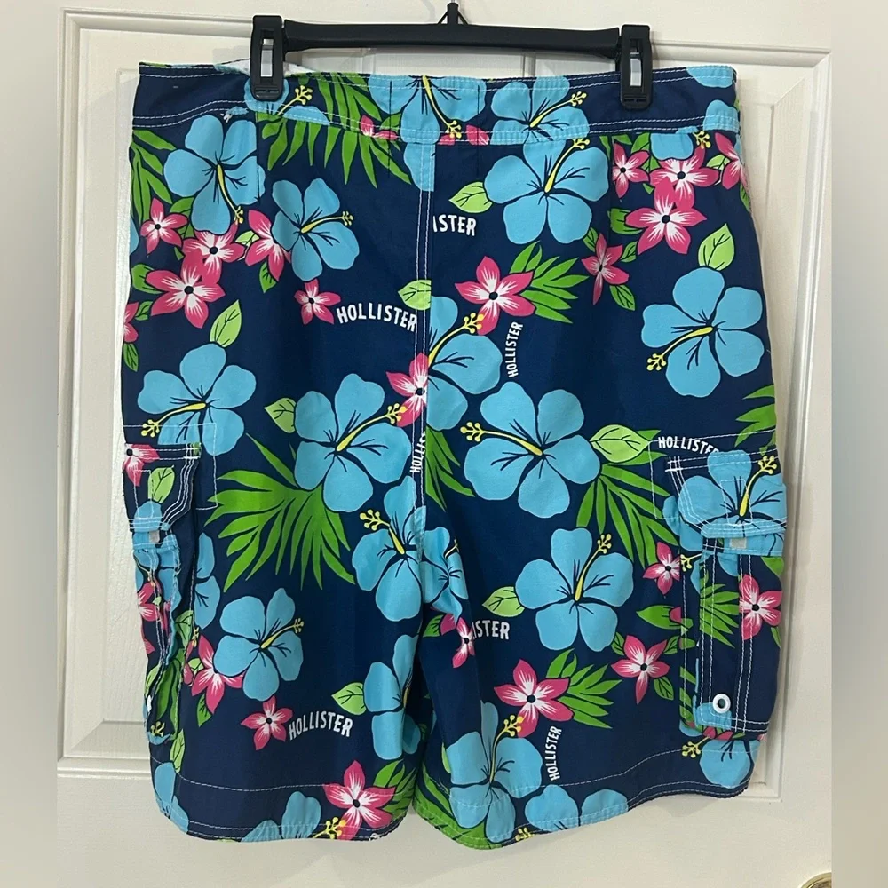 Hollister Men’s XL Cargo Floral Board Shorts